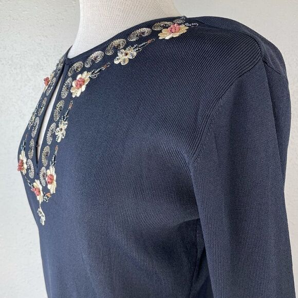 NWT Joseph A. Stitched Floral Sweater Top Size L - Picture 5 of 9